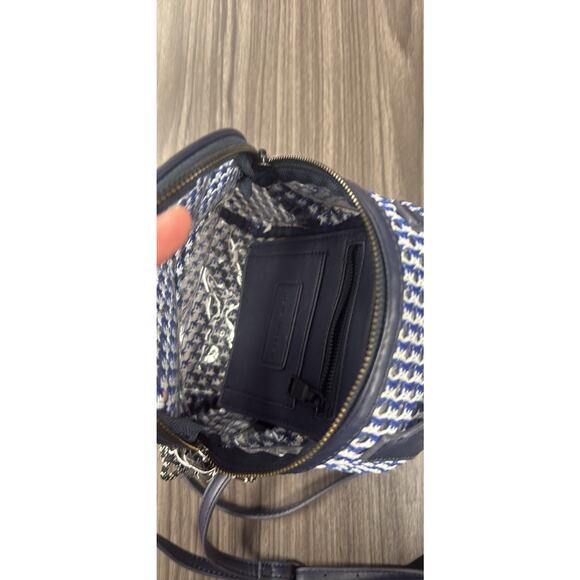 Steve Madden Murray Mesh Convertible Backpack Navy BMURRAY - Picture 6 of 8